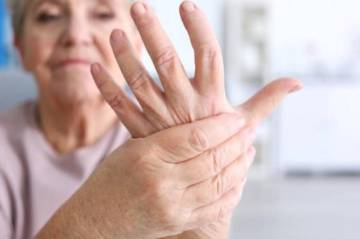 por-que-la-artriris-afecta-mas-a-las-mujeres imágen de artículo