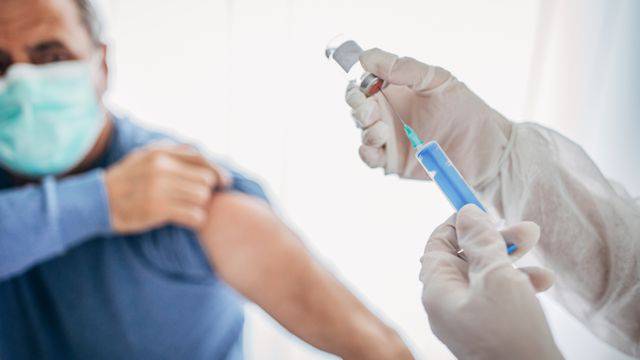 Chile logra vacunación masiva en 10 días