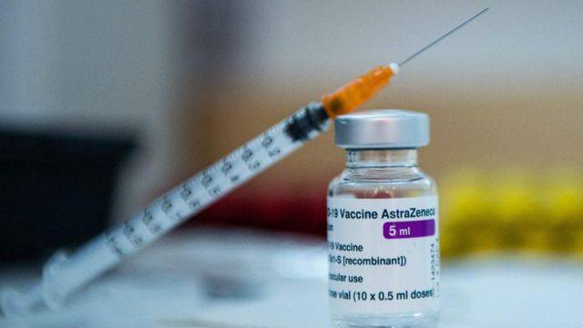 Europa y Sudáfrica suspenden la aplicación de la vacuna de AstraZeneca